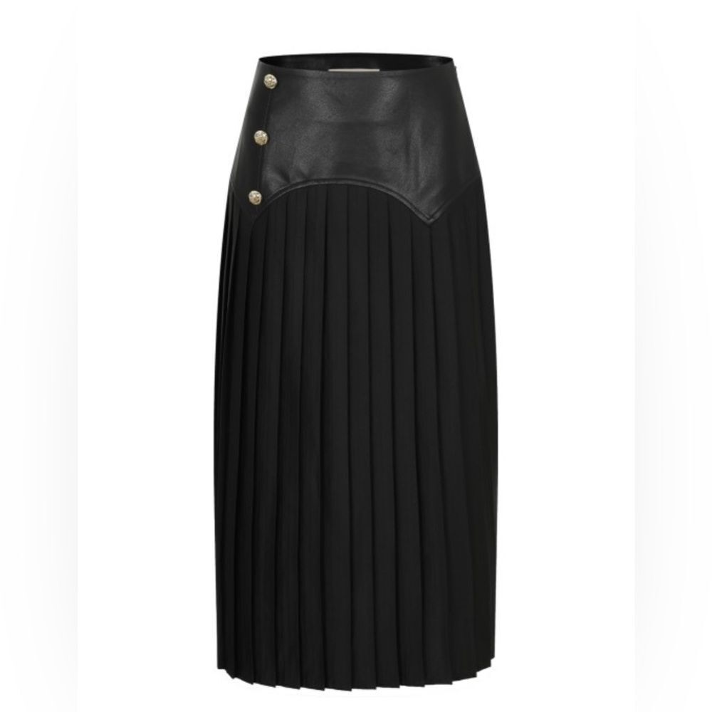 007. 60’s Vibes Pleated Skirt- Black